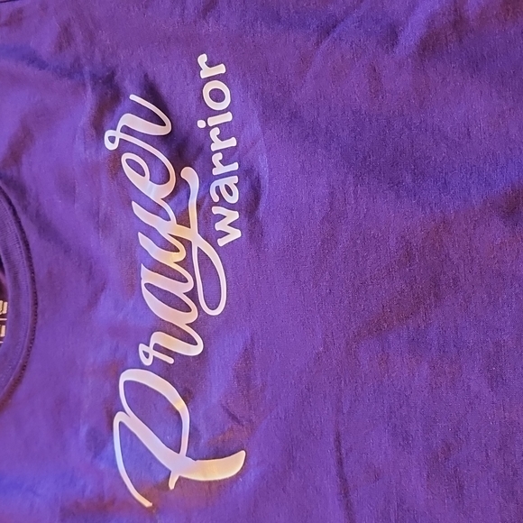 Prayer Warrior Graphic Tshirt in purple polyester 100% size XS - Picture 2 of 3